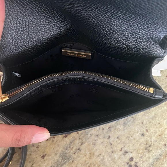 New Tory Burch 🖤 crossbody - Picture 6 of 7